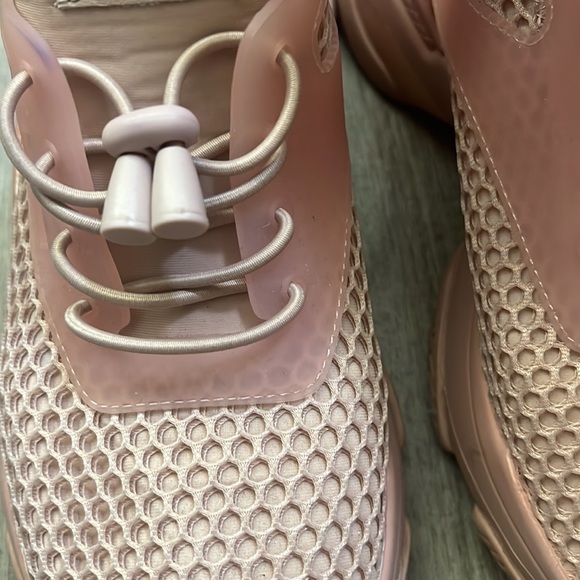 Steve Madden Milo blush pink sneakers - Picture 10 of 12